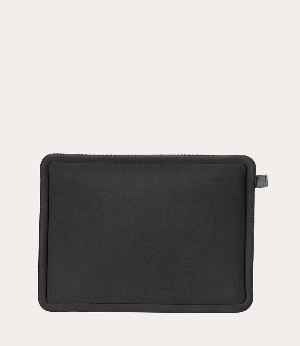 tucano-intorno-second-skin-housse-macbook-n-opr-ne-antichoc image 3