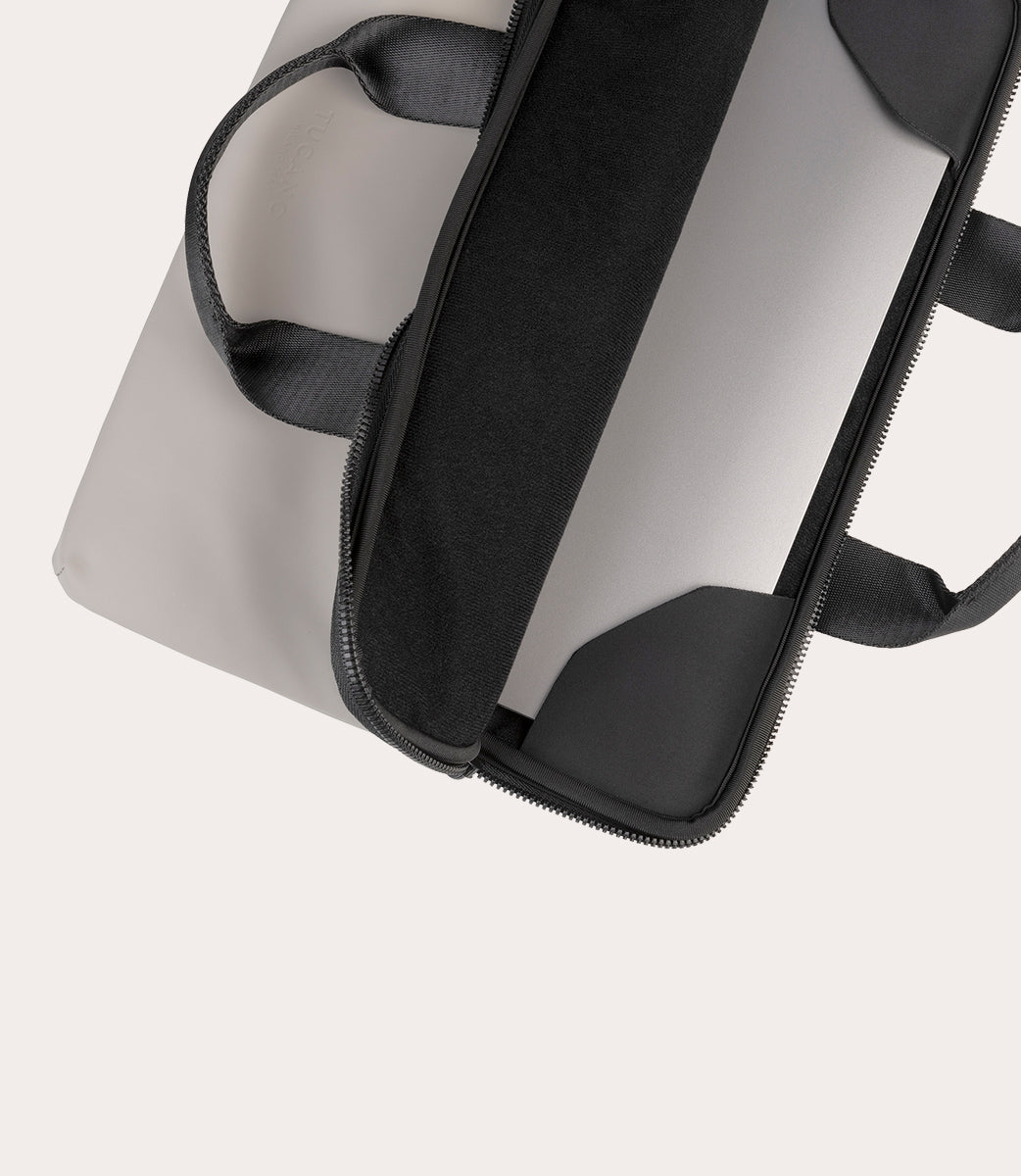 tucano-gommo-super-slim-sacoche-tanche-pour-macbook-air-15-et-pc-14 image 4