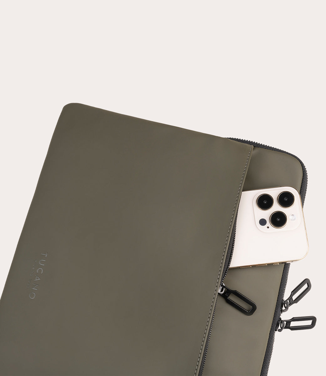 tucano-gommo-sleeve-housse-tanche-caoutchout-e-pour-pc-portable-et-macbook image 4