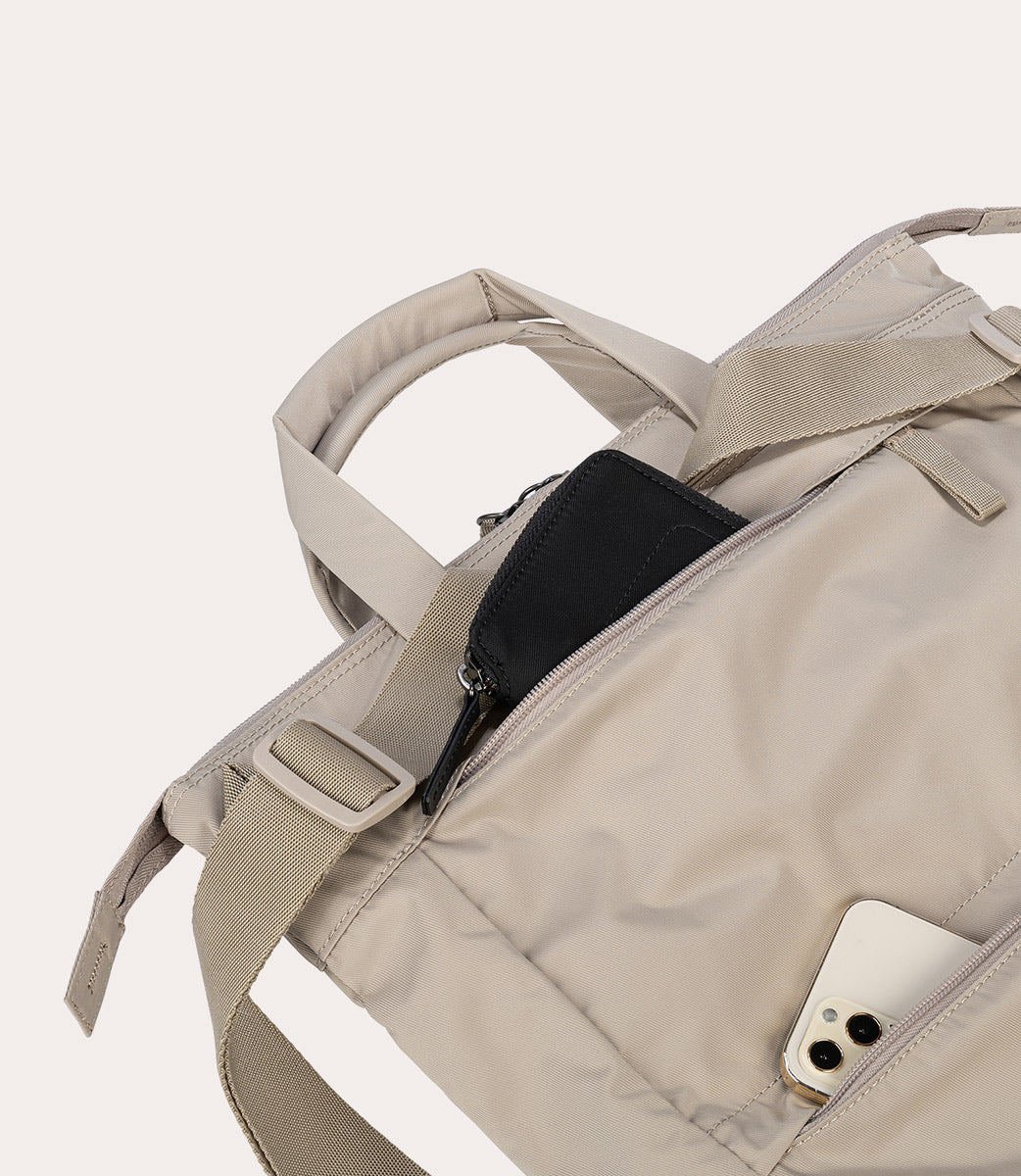 tucano-desert-shopper-m-sac-dos-plastique-recycl-avec-poche-pc image 5