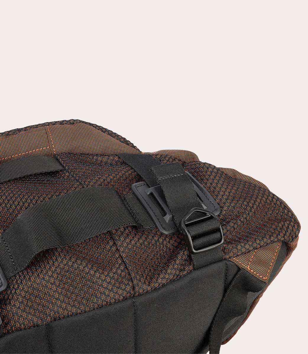 tucano-goal-sac-dos-plastique-recycl-pour-macbook-air-pro-13-et-pc-14 image 7