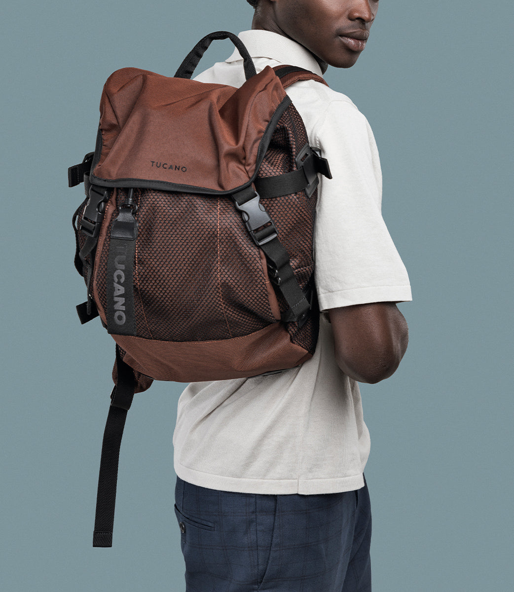 tucano-goal-sac-dos-plastique-recycl-pour-macbook-air-pro-13-et-pc-14 image 2