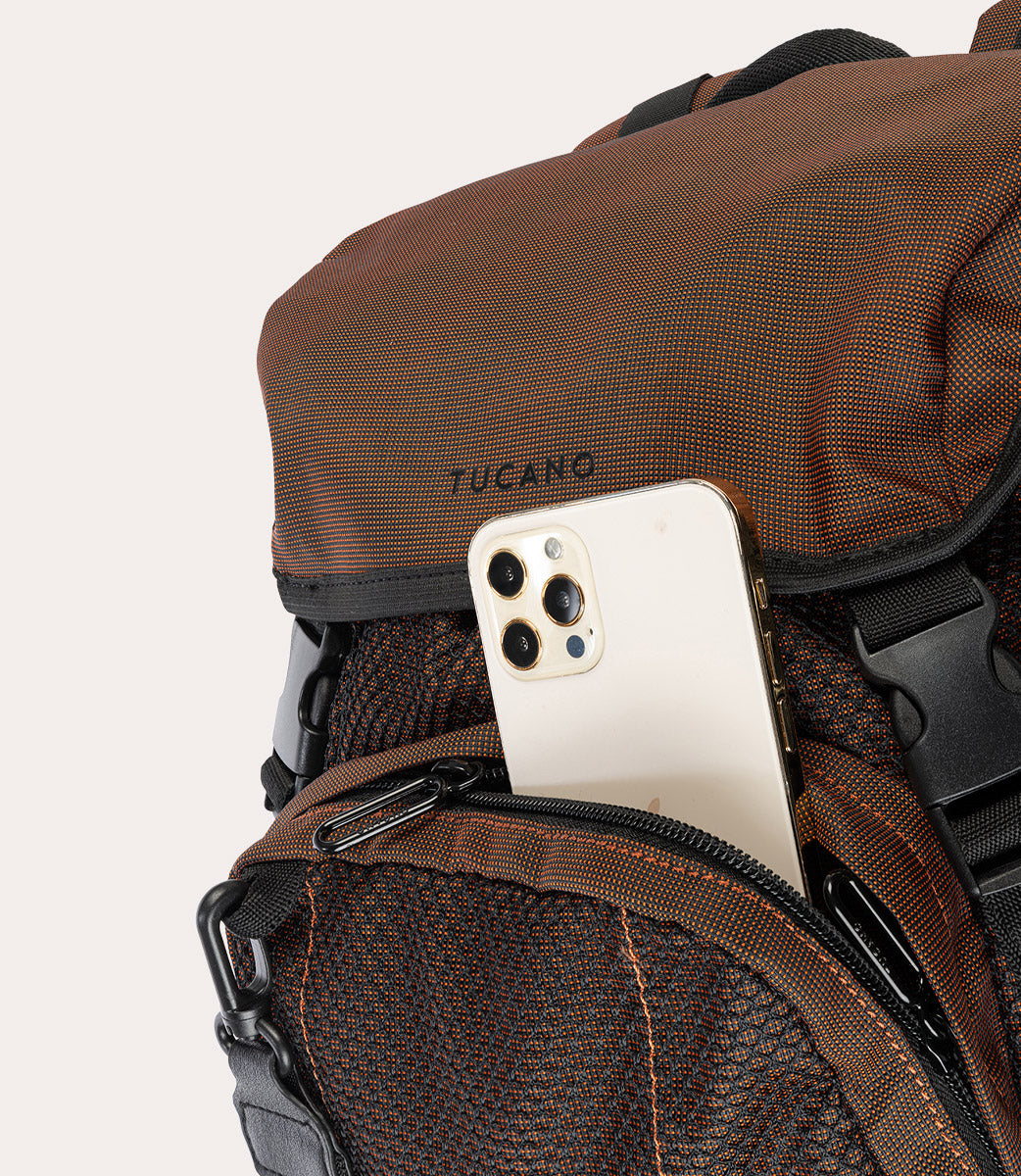 tucano-goal-sac-dos-plastique-recycl-pour-macbook-air-pro-13-et-pc-14 image 8