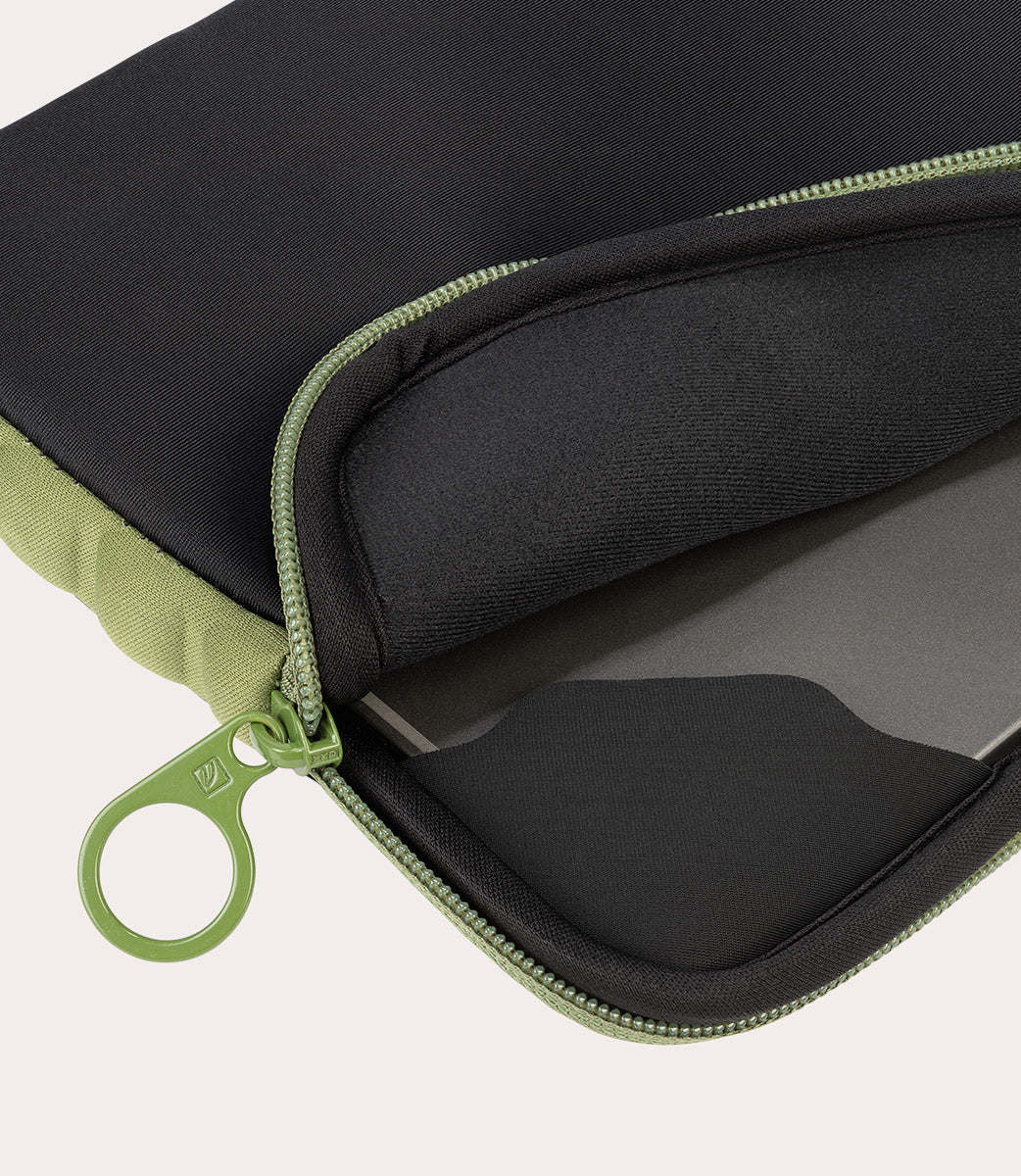 tucano-offroad-second-skin-10-11-housse-tablette-n-opr-ne-anti-choc image 5