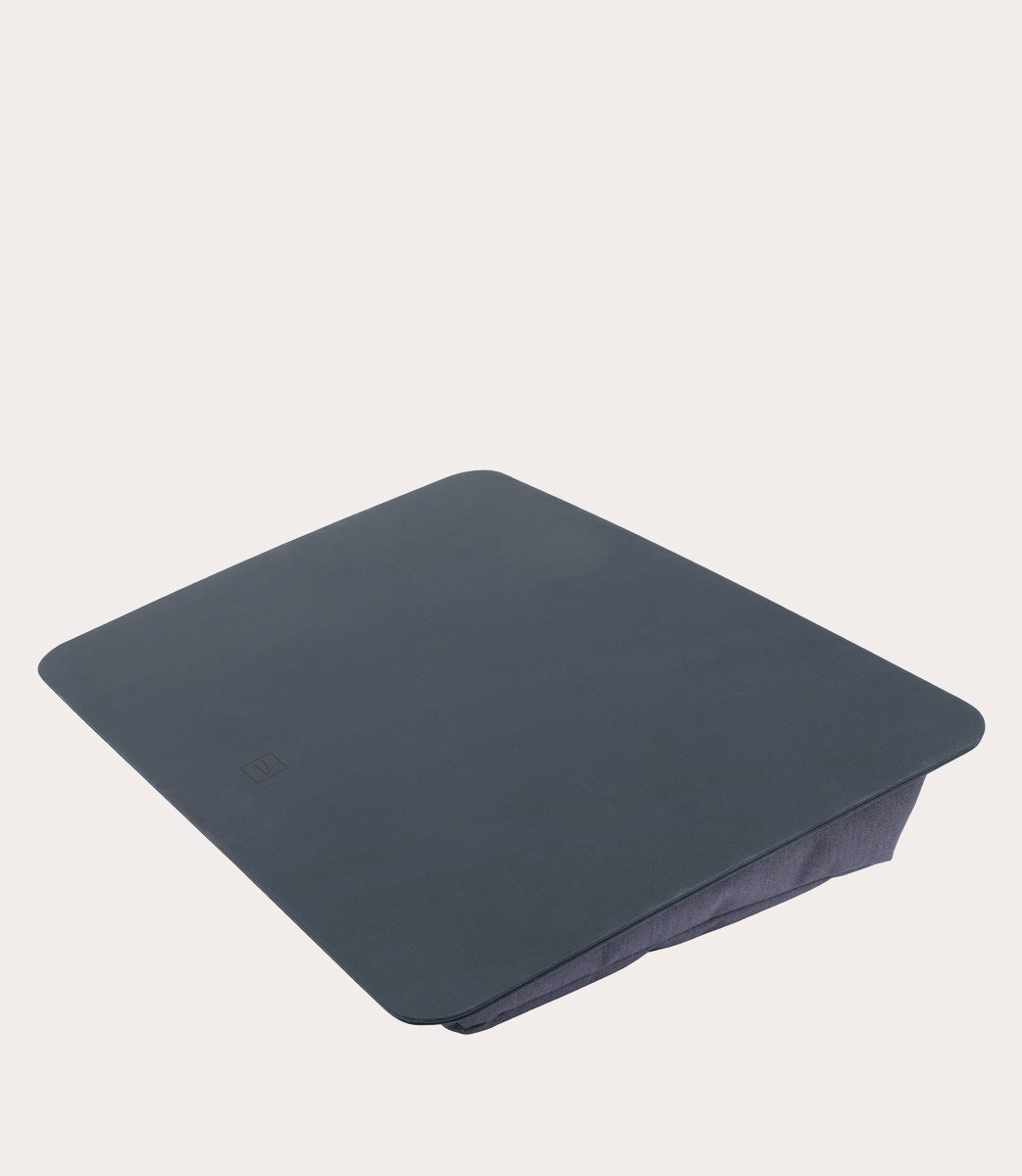 tucano-comodo-coussin-pour-ordinateur-portable-petite-taille-base-antid-rapante image 3